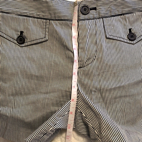 Club Monaco stripped shorts - Picture 4 of 5